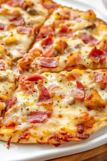 Keto Chicken Bacon Ranch Pizza