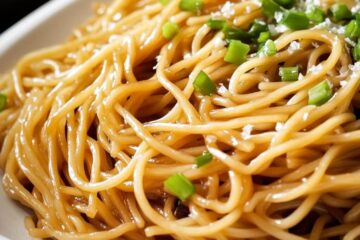 How to Make Flavorful Asian Garlic Noodles