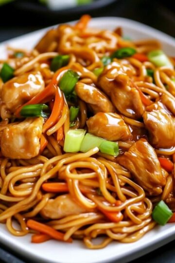 One-Pan Chicken Chow Mein – Minimal Clean-Up