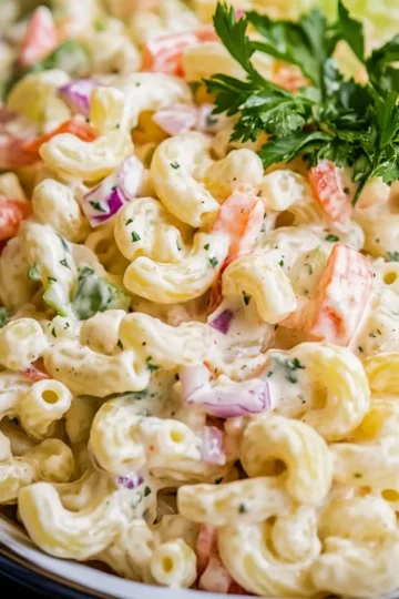 Simple Creamy Macaroni Salad for Summer Parties