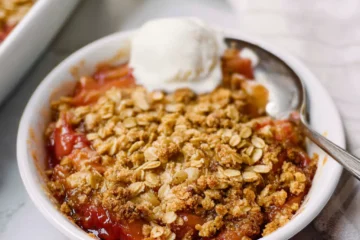 Strawberry Rhubarb Crisp Easy