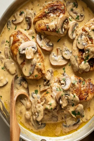Chicken With Mushrooms and Onions You’ll Make on Repeat