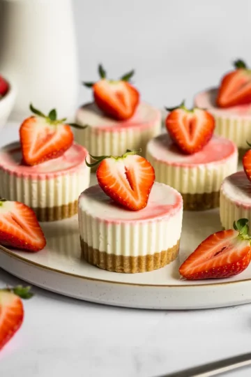 Keto Strawberry Cheesecake Bites – Easy No-Bake Recipe You’ll Love